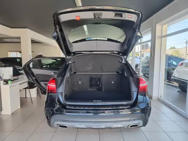 Mercedes-Benz GLA 200 2018 - 22750 EUR, 191200 km - AUTO.MOTO.pt - 191200km - foto 15 de 36