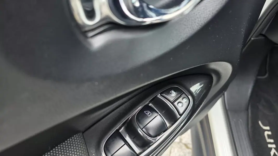 Nissan Juke 2017 - 13990 EUR, 46000 km - AUTO.MOTO.pt - 46000km - foto 24 de 26