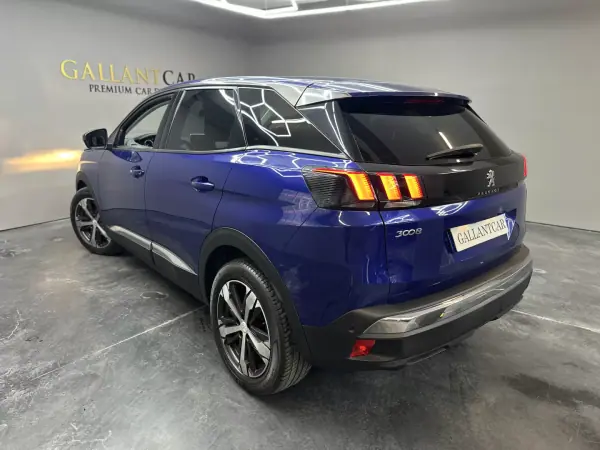 Peugeot 3008 2020 - 17000 EUR, 142000 km - AUTO.MOTO.pt - 142000km - foto 6 de 42