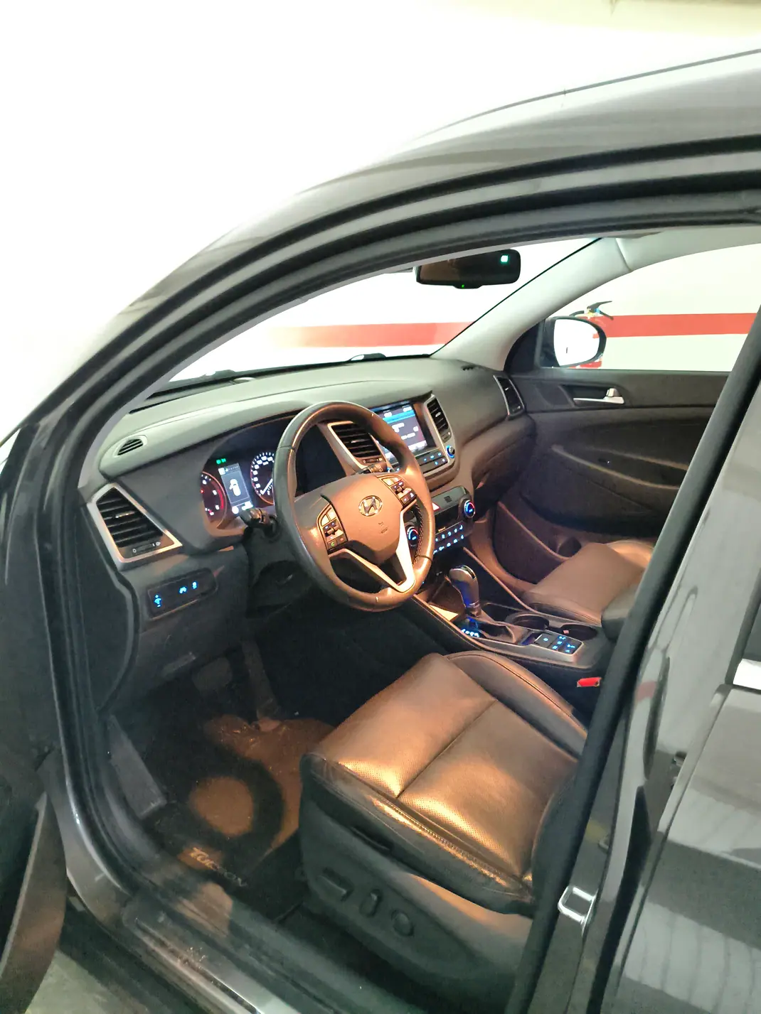 Hyundai Tucson 2016 - 20990 EUR, 67500 km - AUTO.MOTO.pt - 67500km - foto 11 de 11