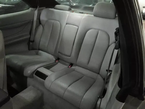 Mercedes-Benz CLK 200 1998 - 6000 EUR, 217984 km - AUTO.MOTO.pt - 217984km - foto 9 de 18