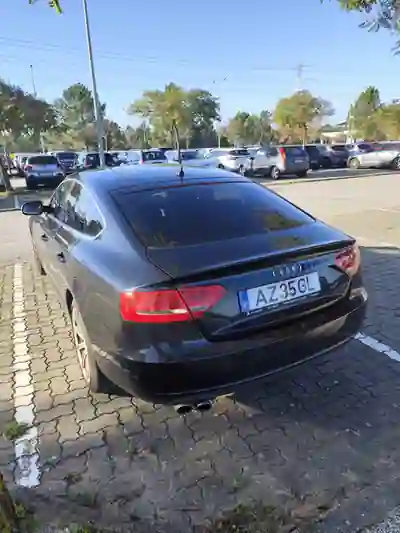 Audi A5 Sportback 2010 - 12900 EUR, 230000 km - AUTO.MOTO.pt - 230000km - foto 6 de 8