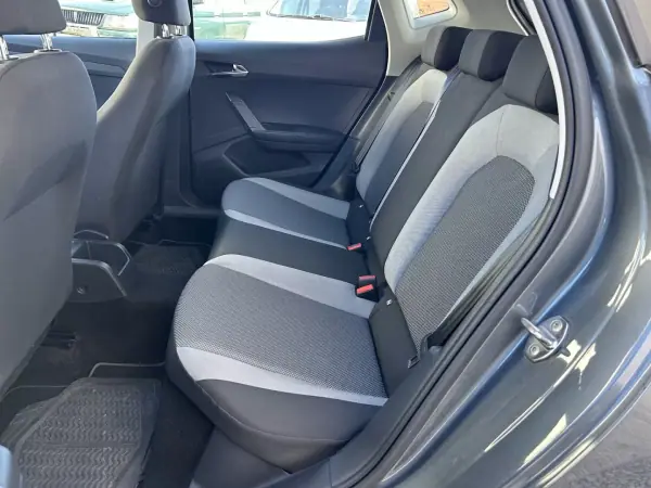 SEAT Ibiza 2018 - 11900 EUR, 111200 km - AUTO.MOTO.pt - 111200km - foto 6 de 17