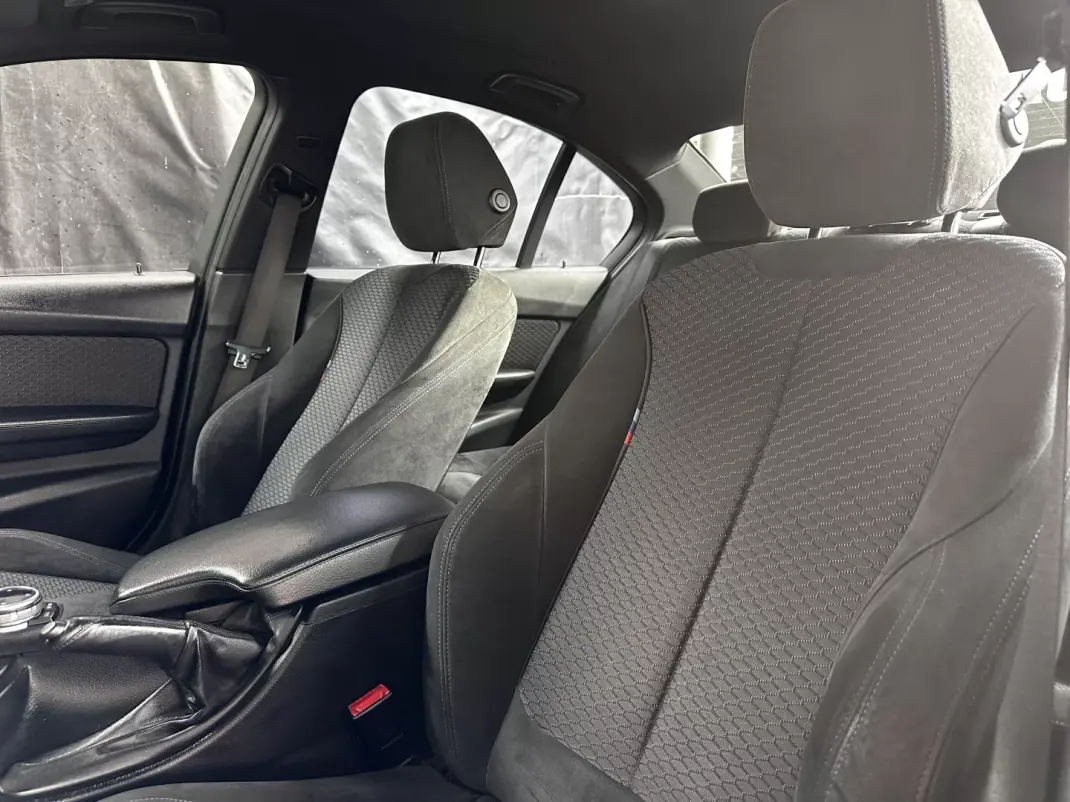 BMW 318 2014 - 18750 EUR, 237000 km - AUTO.MOTO.pt - 237000km - foto 32 de 40