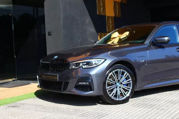 BMW 320 e Pack M Auto 2021 Híbrido Plug-In