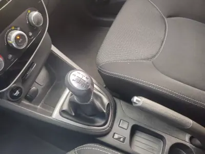 Renault Clio 2016 - 8990 EUR, 152000 km - AUTO.MOTO.pt - 152000km - foto 9 de 14