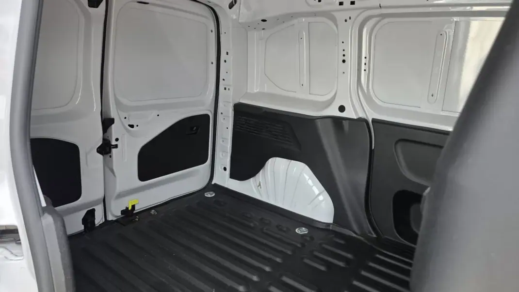 Citroën Berlingo 2022 - 14450 EUR, 77000 km - AUTO.MOTO.pt - 77000km - foto 11 de 24