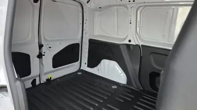 Citroën Berlingo 2022 - 14450 EUR, 77000 km - AUTO.MOTO.pt - 77000km - foto 11 de 24