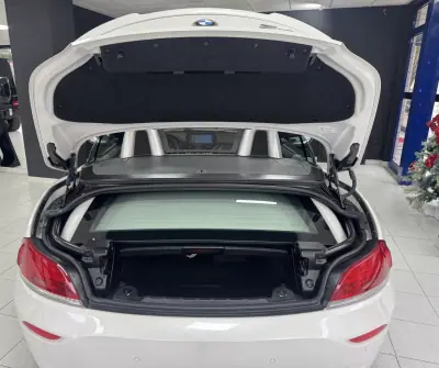 BMW Z4 2013 - 27000 EUR, 116034 km - AUTO.MOTO.pt - 116034km - foto 23 de 40