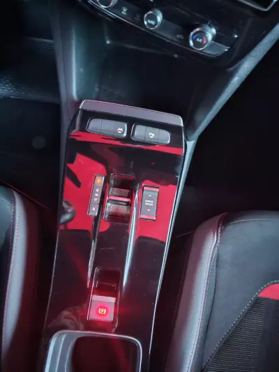 Opel Mokka-e 2022 - 17750 EUR, 58000 km - AUTO.MOTO.pt - 58000km - foto 10 de 17