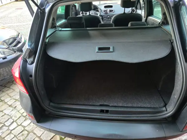 Renault Clio Break 2008 - 3999 EUR, 208437 km - AUTO.MOTO.pt - 208437km - foto 10 de 19