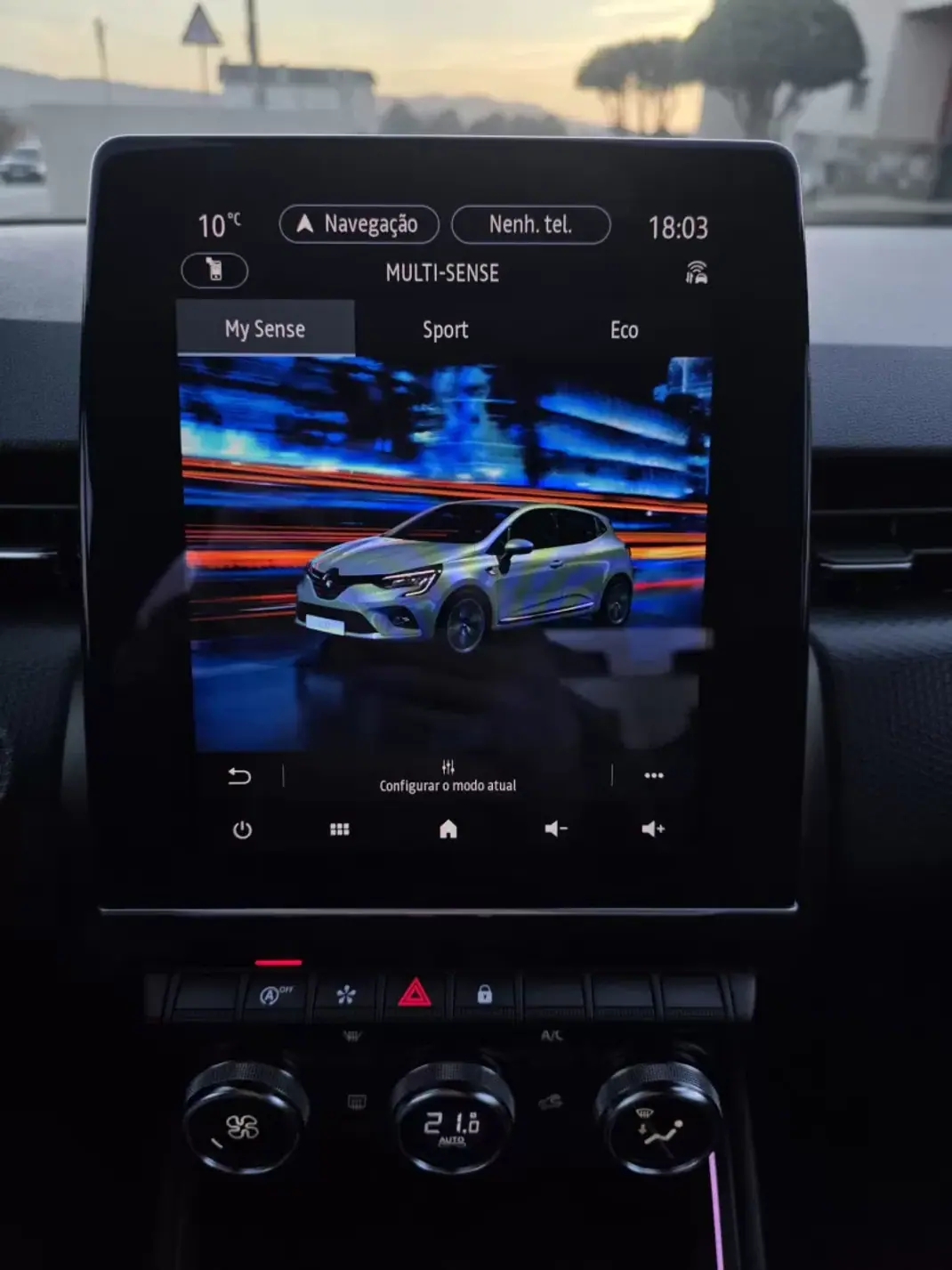 Renault Clio 2022 - 14500 EUR, 104000 km - AUTO.MOTO.pt - 104000km - foto 32 de 43