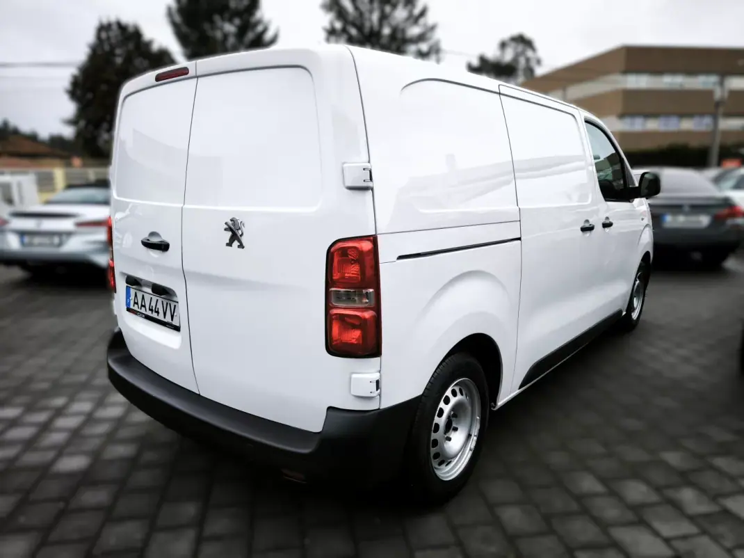 Peugeot Expert 1.5 BlueHdi L2H1 Pro Standard 2020 - 17950 EUR, 105997 km - AUTO.MOTO.pt - 105997km - foto 16 de 46