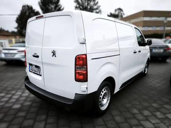 Peugeot Expert 1.5 BlueHdi L2H1 Pro Standard 2020 - 17950 EUR, 105997 km - AUTO.MOTO.pt - 105997km - foto 16 de 46