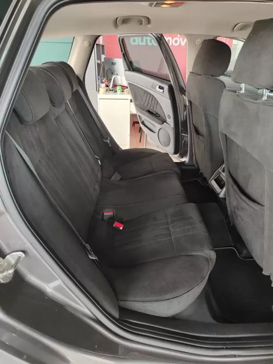 Alfa Romeo 159 Sportwagon 2008 - 7250 EUR, 221050 km - AUTO.MOTO.pt - 221050km - foto 17 de 37