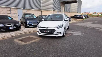 Hyundai i20 2018 - 9980 EUR, 134296 km - AUTO.MOTO.pt - 134296km - foto 2 de 43