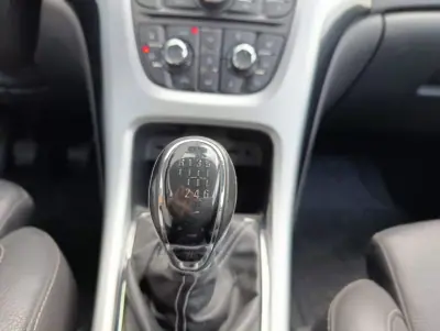 Opel Astra GTC 2012 - 11900 EUR, 95263 km - AUTO.MOTO.pt - 95263km - foto 10 de 22