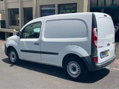 Renault 2018 - 14500 EUR, 78000 km - AUTO.MOTO.pt - 78000km - foto 2 de 6