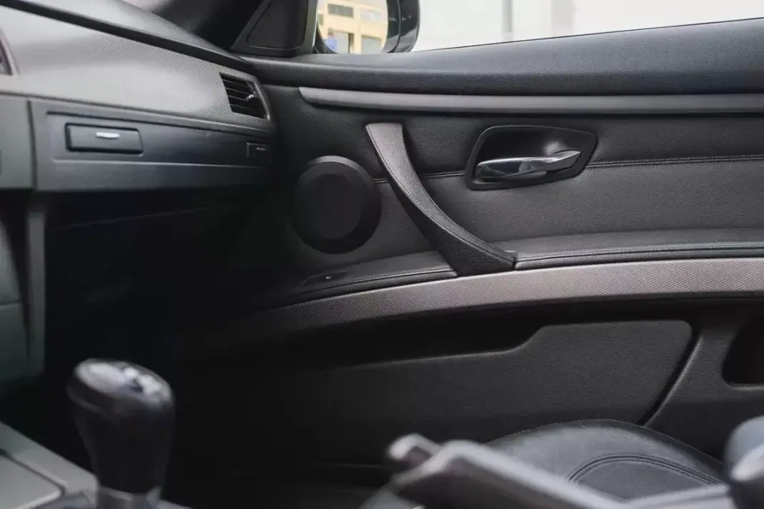 BMW 320 2016 - 18900 EUR, 230000 km - AUTO.MOTO.pt - 230000km - foto 17 de 28