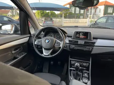 BMW 218 Gran Tourer 2016 - 15950 EUR, 200000 km - AUTO.MOTO.pt - 200000km - foto 11 de 51