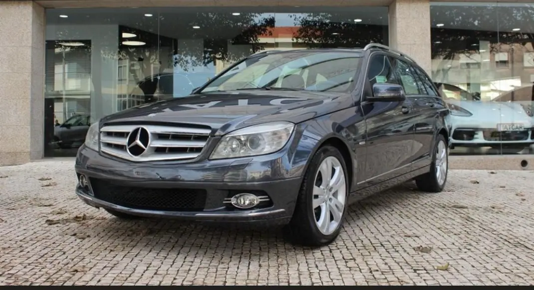 Mercedes-Benz C 220 2009 - 7949 EUR, 308000 km - AUTO.MOTO.pt - 308000km - foto 3 de 8