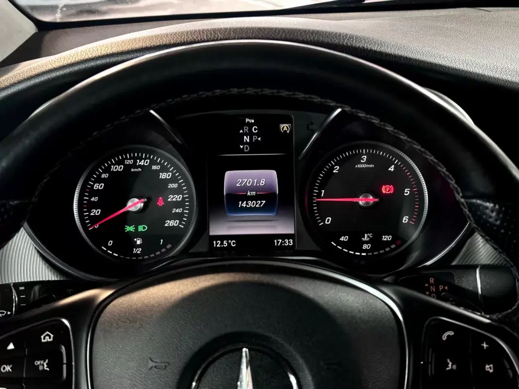Mercedes-Benz V 250 2018 - 46900 EUR, 143027 km - AUTO.MOTO.pt - 143027km - foto 29 de 37
