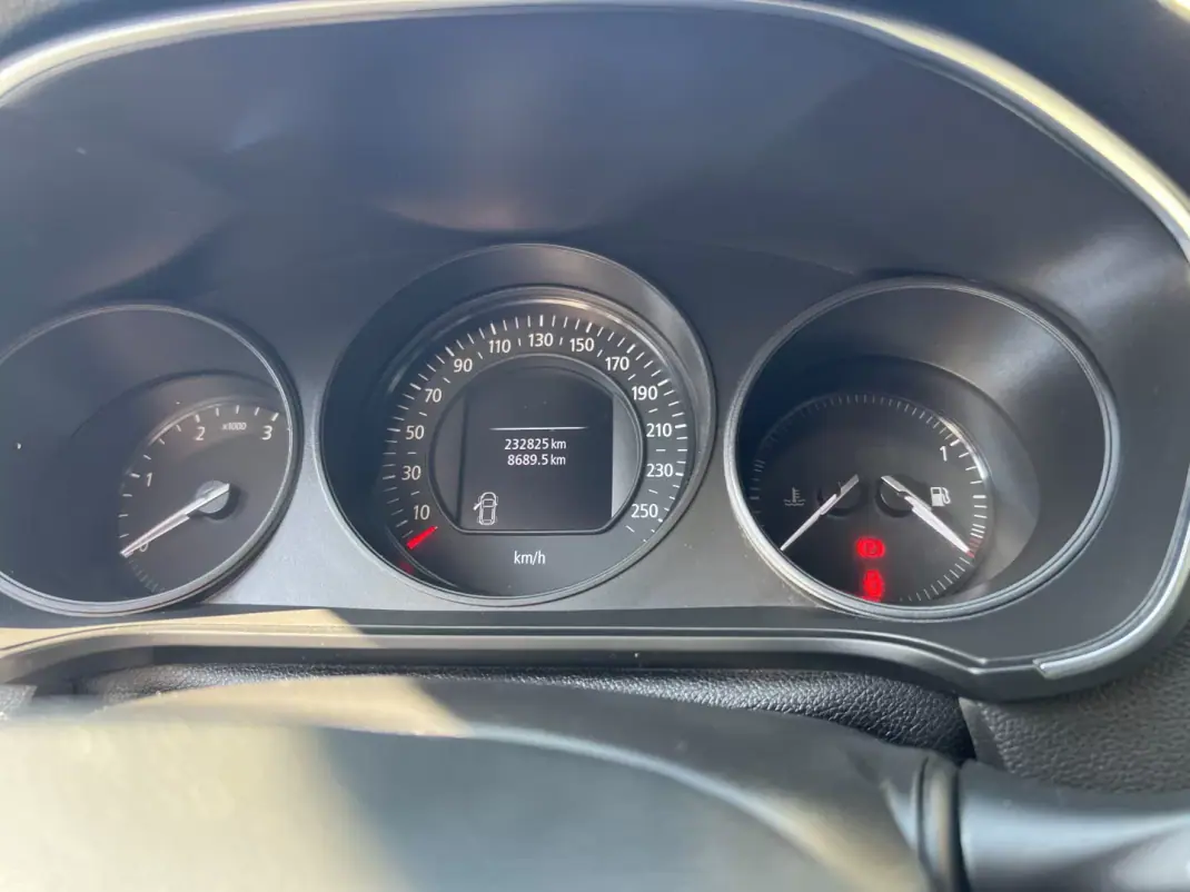 Renault Mégane Sport Tourer 2019 - 12500 EUR, 232000 km - 232000km - foto 9 de 16