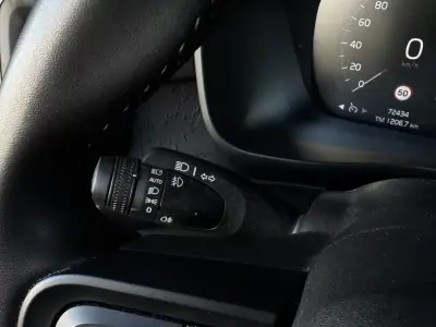 Volvo XC 40 2023 - 33490 EUR, 72063 km - AUTO.MOTO.pt - 72063km - foto 22 de 35