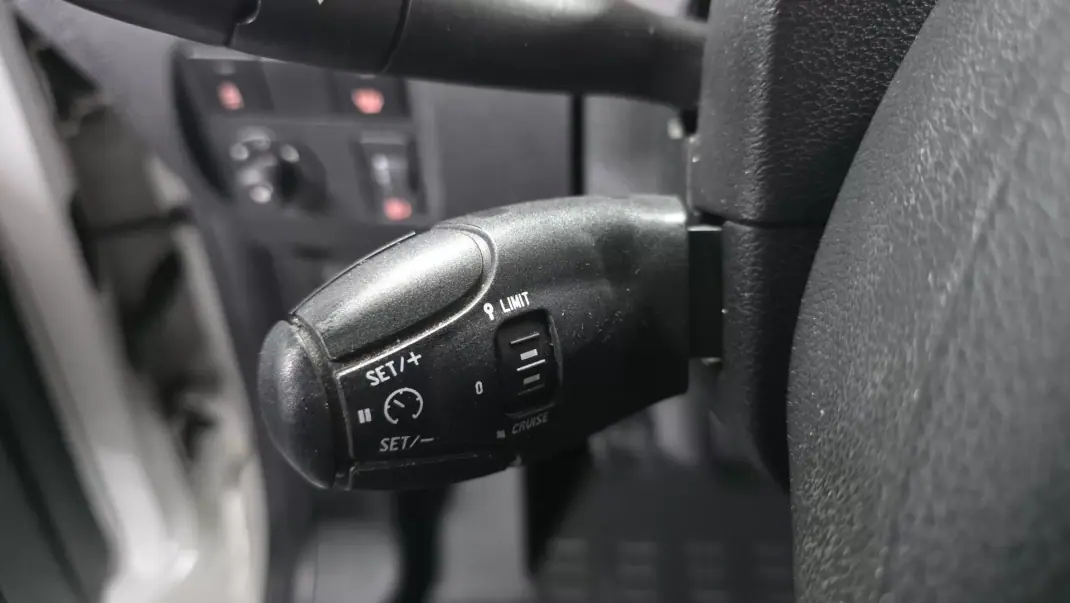 Citroën Berlingo 1.6 Bluehdi L2 100 cv longa C Iva 2018 - 16990 EUR, 84000 km - AUTO.MOTO.pt - 84000km - foto 9 de 15