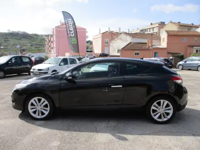 Renault Mégane Coupe 2010 - 6500 EUR, 219000 km - AUTO.MOTO.pt - 219000km - foto 5 de 11