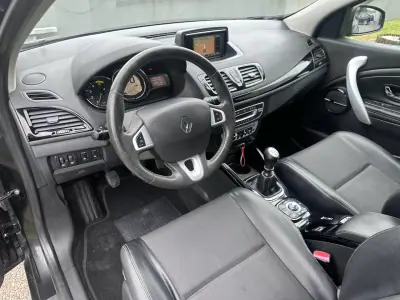 Renault Mégane 2012 - 7900 EUR, 270000 km - AUTO.MOTO.pt - 270000km - foto 21 de 36