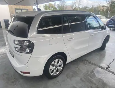 Citroën C4 Spacetourer 2019 - 12500 EUR, 142650 km - AUTO.MOTO.pt - 142650km - foto 6 de 16