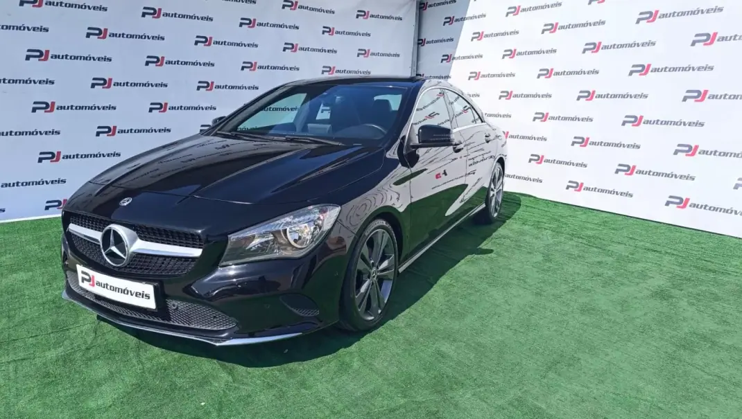 Mercedes-Benz CLA 220 2017 - 26900 EUR, 106416 km - AUTO.MOTO.pt - 106416km - foto 1 de 23
