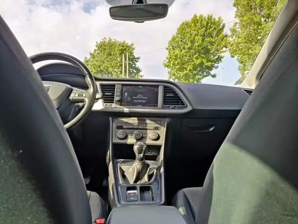 SEAT Leon 2019 - 15490 EUR, 89879 km - AUTO.MOTO.pt - 89879km - foto 18 de 35