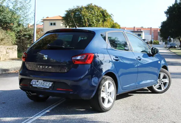 SEAT Ibiza 2017 - 12500 EUR, 55000 km - AUTO.MOTO.pt - 55000km - foto 8 de 41