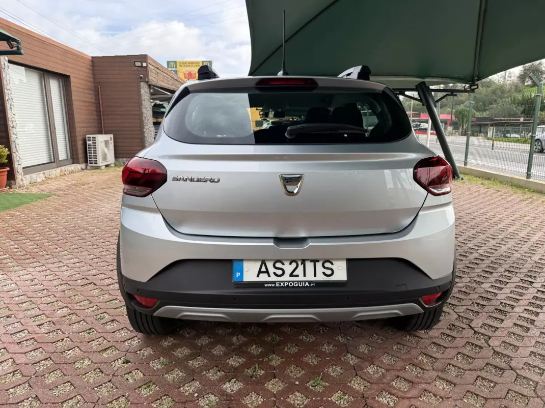 Dacia Sandero 2022 - 15600 EUR, 27510 km - AUTO.MOTO.pt - 27510km - foto 5 de 19