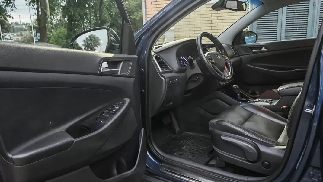 Hyundai Tucson 2018 - 14900 EUR, 297625 km - AUTO.MOTO.pt - 297625km - foto 14 de 17