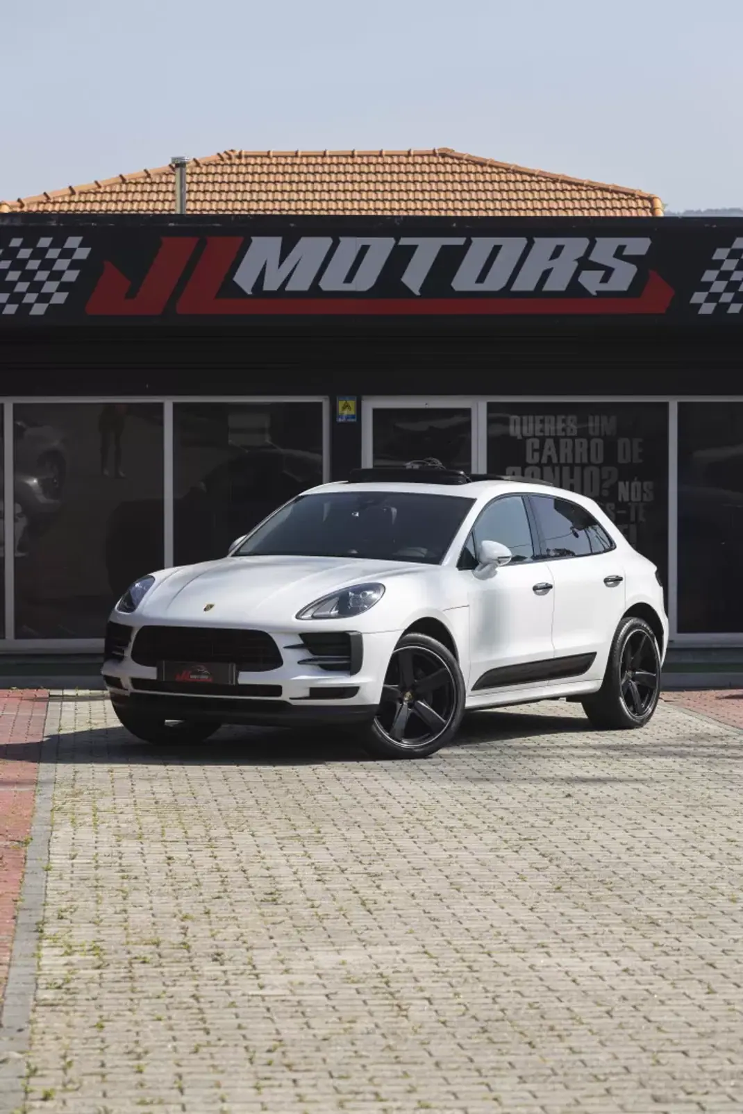 Porsche Macan 2018 - 53900 EUR, 89600 km - AUTO.MOTO.pt - 89600km - foto 2 de 40