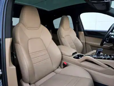 Porsche Cayenne Coupé 2021 - 89900 EUR, 57000 km - AUTO.MOTO.pt - 57000km - foto 21 de 36