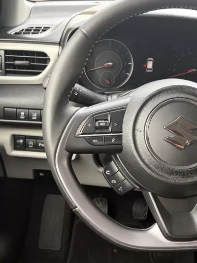 Suzuki Swift 2025 - 18900 EUR, 7000 km - AUTO.MOTO.pt - 7000km - foto 12 de 15