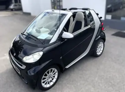 Smart Fortwo Cabrio 2011 - 8900 EUR, 129245 km - AUTO.MOTO.pt - 129245km - foto 26 de 29