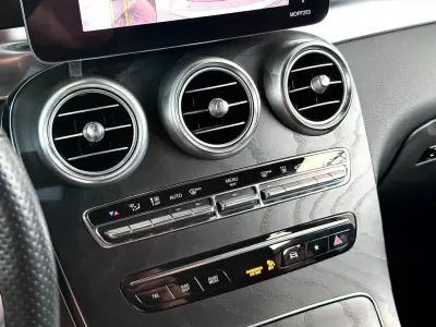 Mercedes-Benz GLC 300 2021 - 39900 EUR, 171118 km - AUTO.MOTO.pt - 171118km - foto 32 de 34