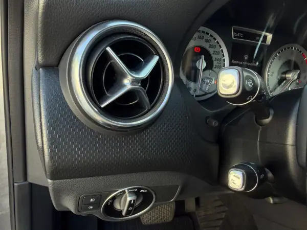 Mercedes-Benz A 180 2014 - 16500 EUR, 149990 km - 149990km - foto 19 de 34
