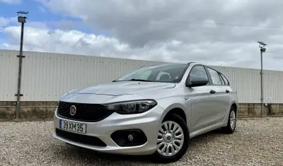Fiat Tipo Station Wagon 2019 - 12750 EUR, 75000 km - AUTO.MOTO.pt - 75000km - foto 3 de 32