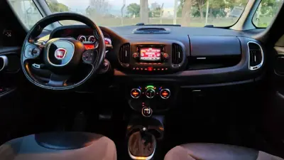 Fiat 500L 2014 - 10900 EUR, 142000 km - AUTO.MOTO.pt - 142000km - foto 10 de 14