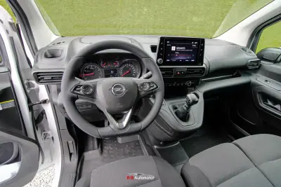 Opel COMBO 2022 - 14300 EUR, 79000 km - 79000km - foto 7 de 23