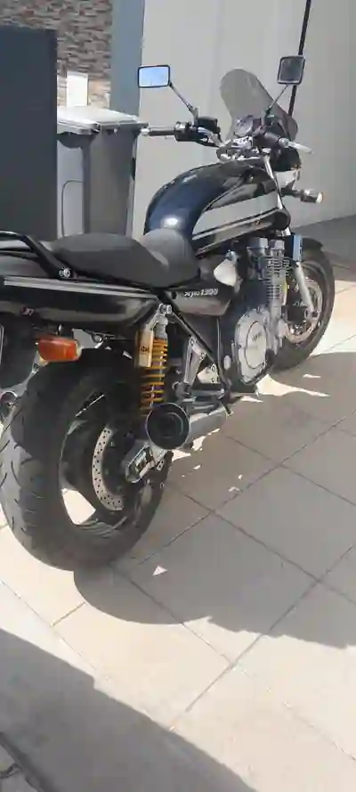 Yamaha XJR1300 1996 - 4950 EUR, 31000 km - foto 6 de 10