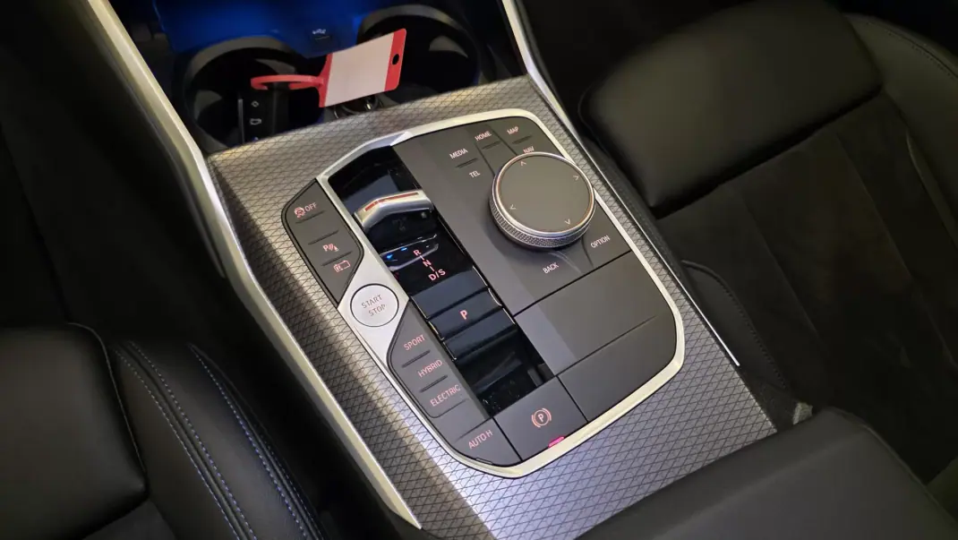 BMW 320 2024 - 42500 EUR, 5552 km - AUTO.MOTO.pt - 5552km - foto 46 de 58