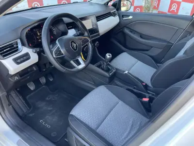 Renault Clio 2021 - 12490 EUR, 129465 km - AUTO.MOTO.pt - 129465km - foto 11 de 22