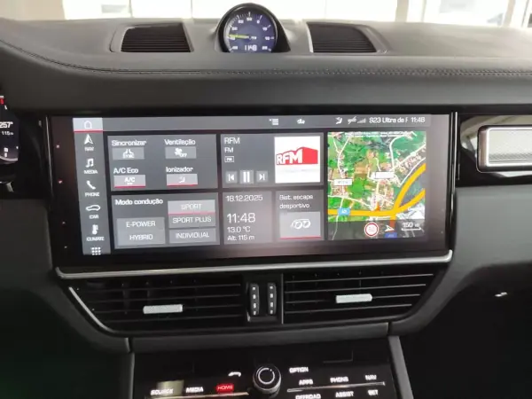 Porsche Cayenne 2020 - 74500 EUR, 67300 km - AUTO.MOTO.pt - 67300km - foto 34 de 40